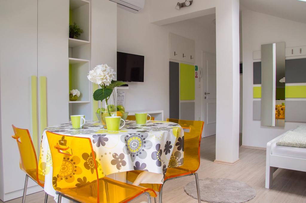 Apartments Punta By Sea Умаг Экстерьер фото