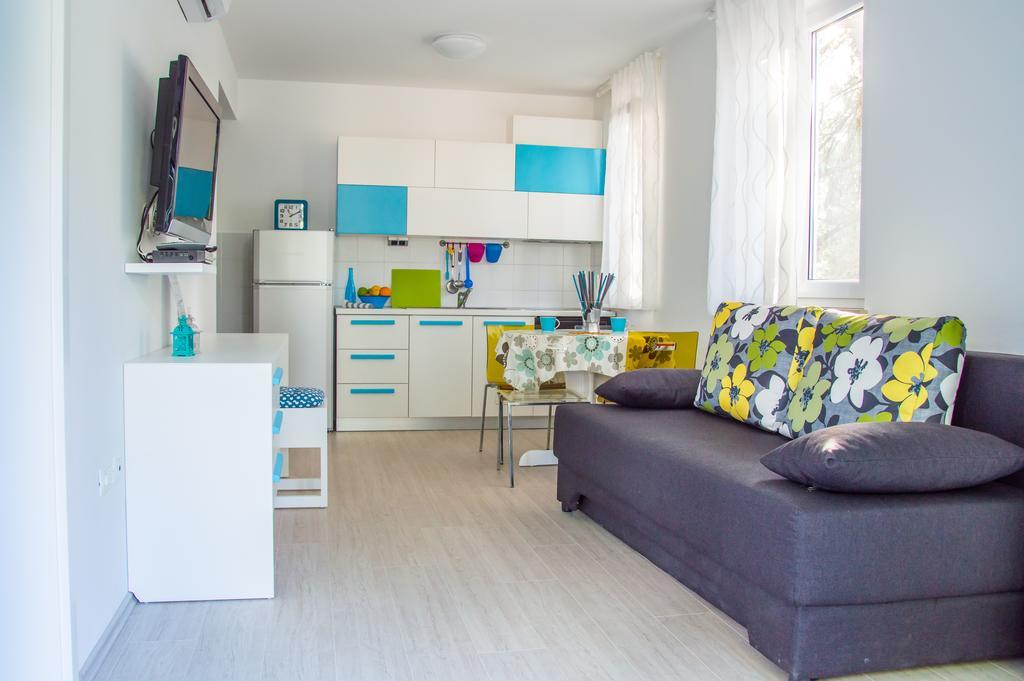Apartments Punta By Sea Умаг Экстерьер фото